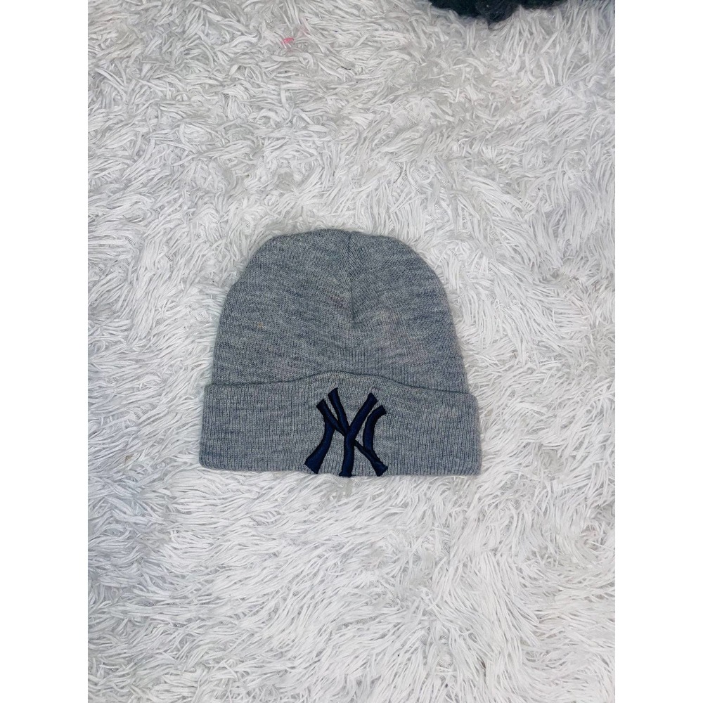 NY Yankees Essential Cuff Knit Beanie